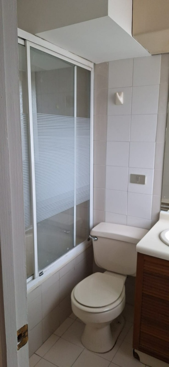 Arriendo Departamento 2D en suite 2B 1E Barrio El Golf - Las Condes