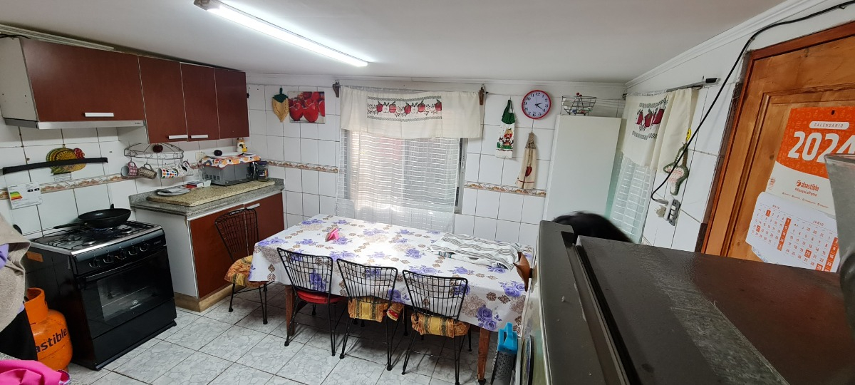 Venta Casa 2D 1B 1E 1B Antigua Lo Barnechea - Lo Barnechea