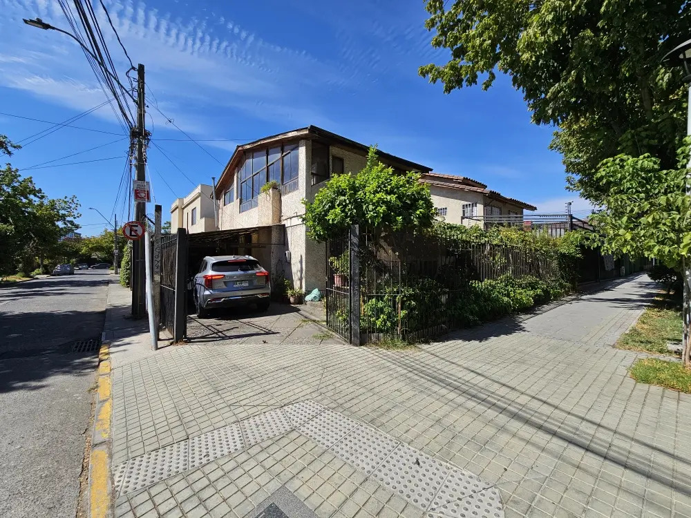 Venta Casa 4D 3B 3E Metro Sim&oacute;n Bolivar - La Reina