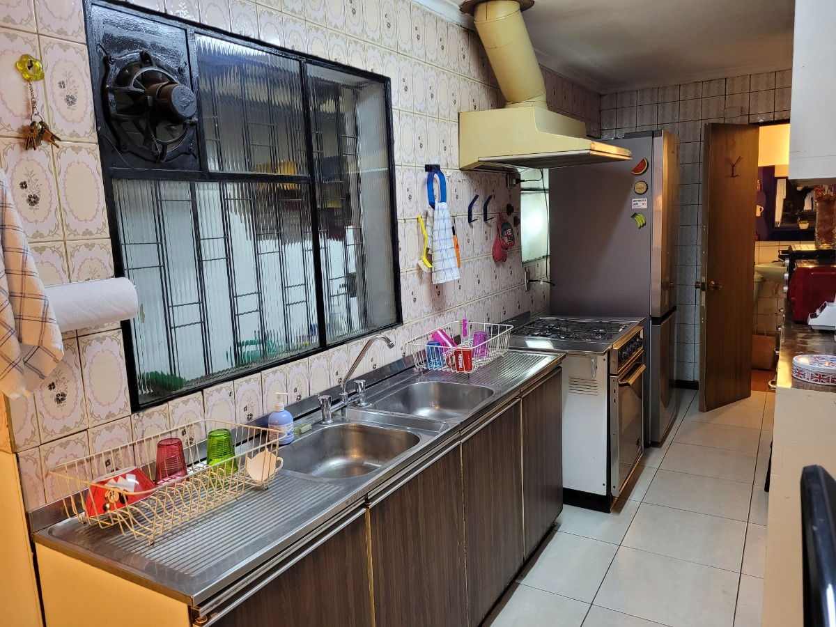 Venta Casa NO 3D 2B 2E 1B Metro Sim&oacute;n Bolivar - La Reina