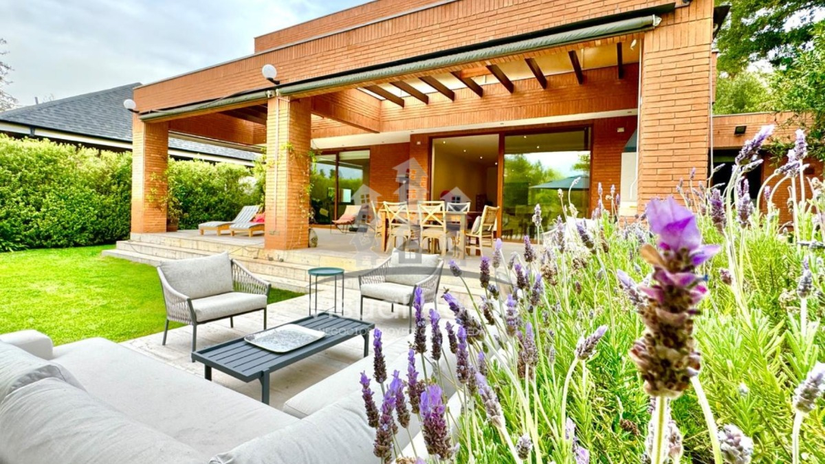 Arriendo Casa NO 5D en suite Walk-in cl&oacute;set 5B 4E 1B La Dehesa - Lo Barnechea