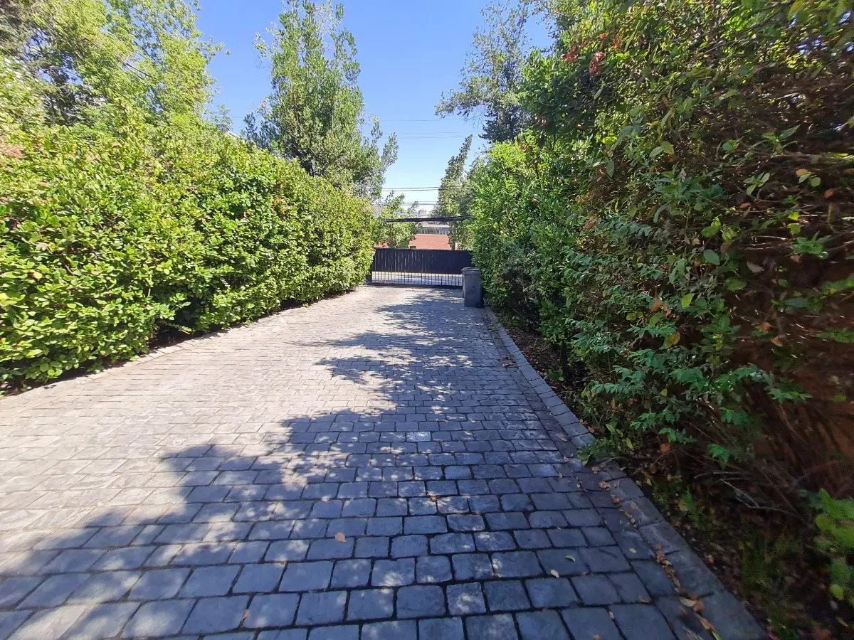 Venta Casa NP 5D 4B 2E Tabancura - Vitacura