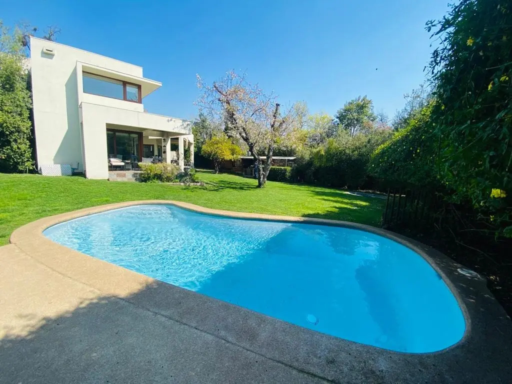 Venta Casa NO 6D 5B 4E 1B Los Dominicos - Las Condes