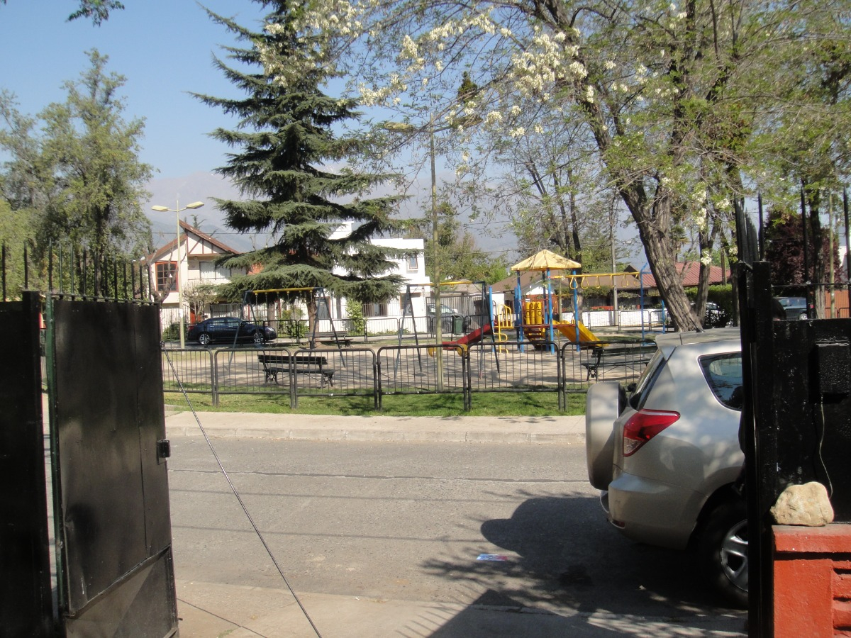 Arriendo Casa 3D 2B 2E Alto Las Condes - Las Condes