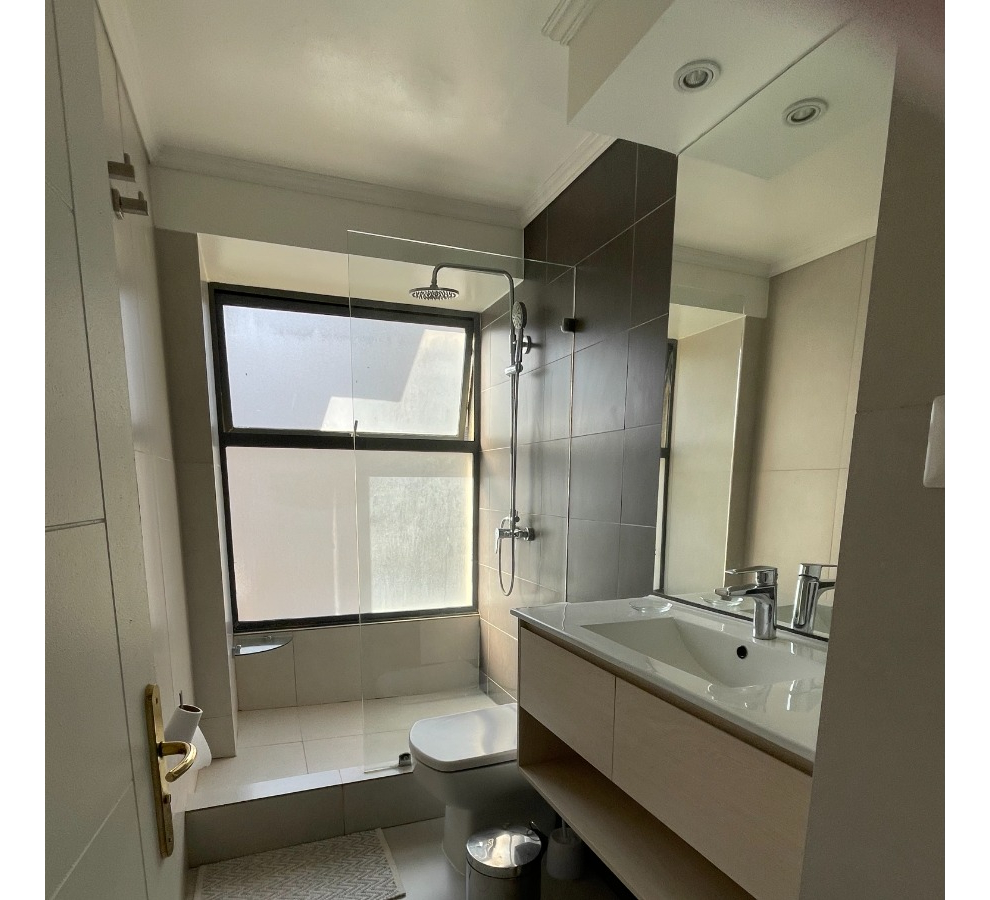 Arriendo Departamento NO 2D en suite 2B 1E Metro Escuela Militar - Las Condes