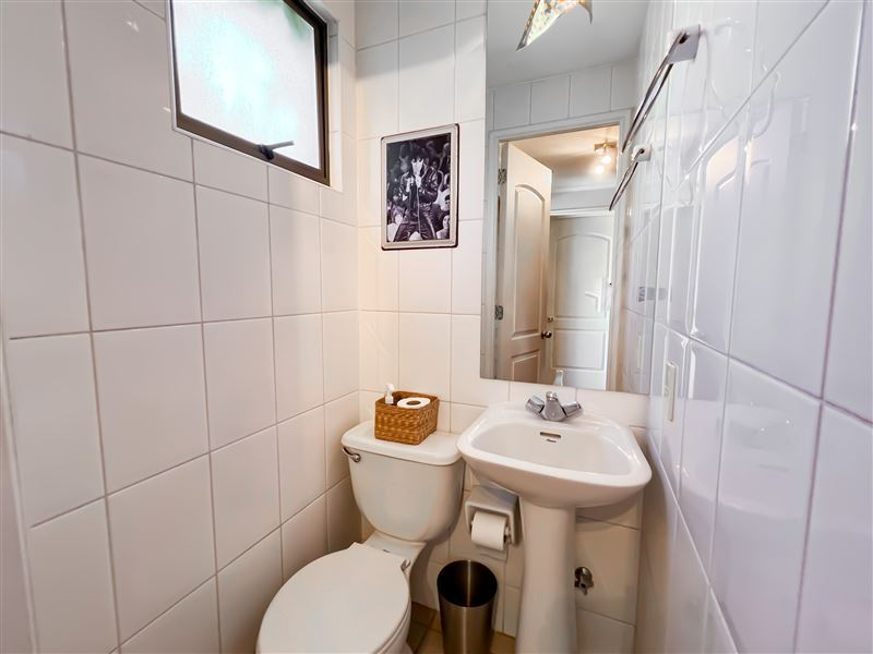 Venta Casa Sur 3D en suite Walk-in cl&oacute;set 3B 2E 1B La Dehesa - Lo Barnechea