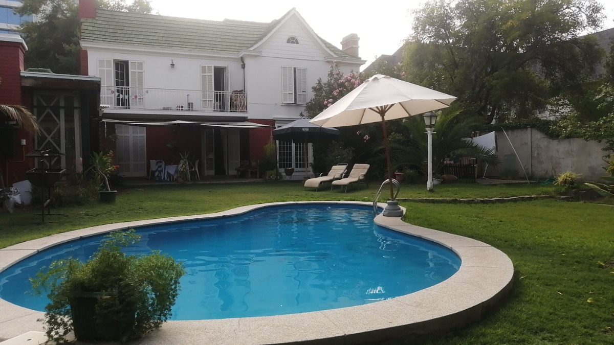 Venta Casa 6D 4B 6E 2B Metro Escuela Militar - Las Condes