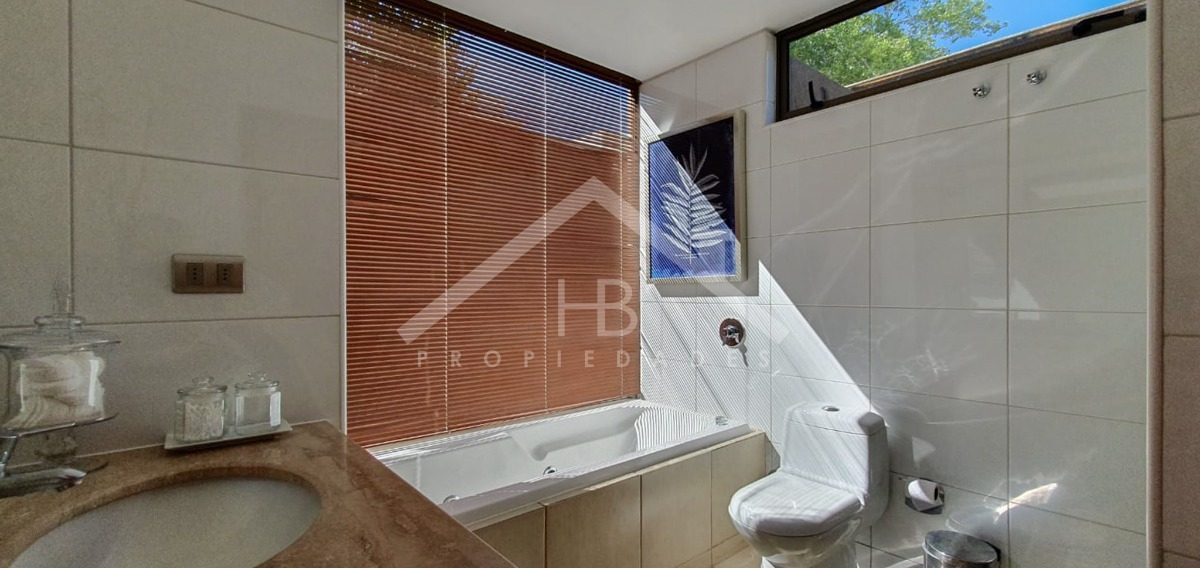 Venta Casa NO 5D en suite Walk-in cl&oacute;set 5B 3E 1B Los Trapenses - Lo Barnechea