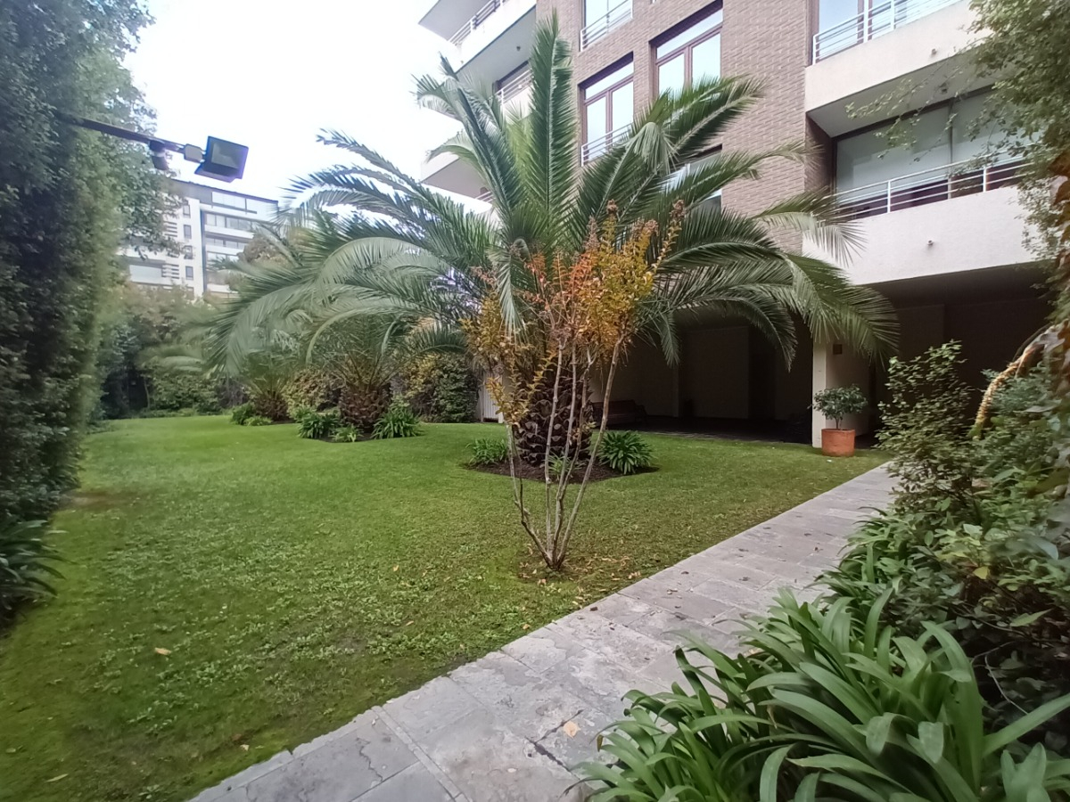 Arriendo Departamento NP 3D en suite Walk-in cl&oacute;set 2B 2E 1B Borde R&iacute;o - Casa Piedra - Vitacura