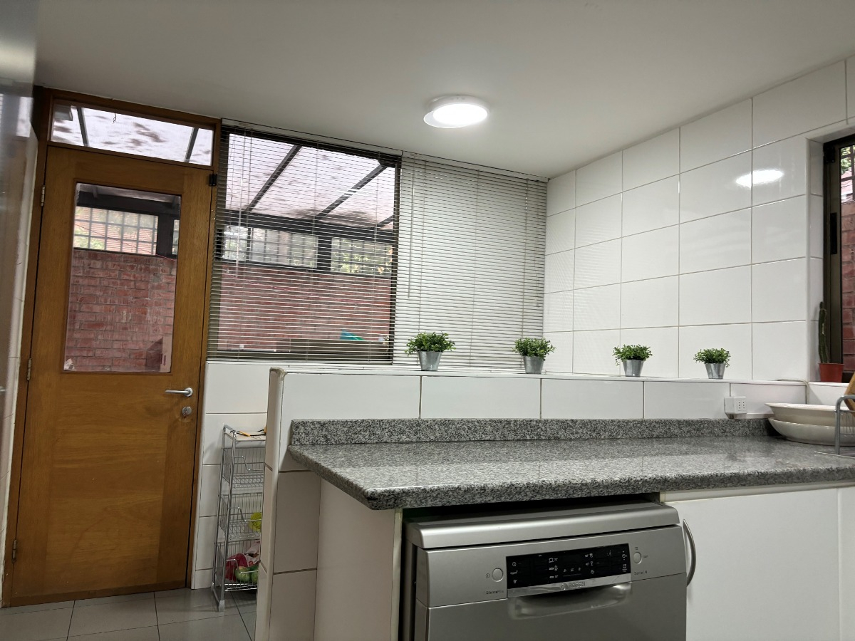 Venta Casa NOSP 5D en suite Walk-in cl&oacute;set 4B 2E 1B Los Trapenses - Lo Barnechea