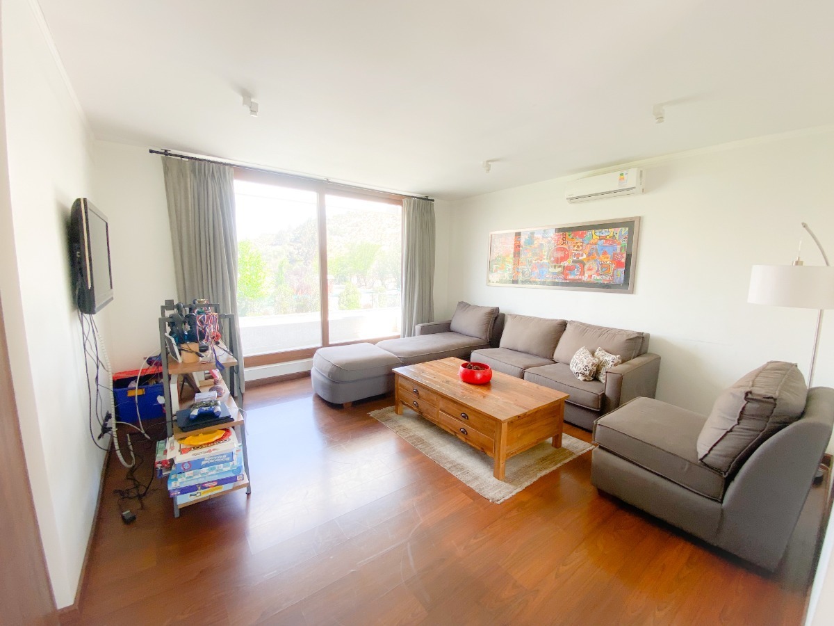 Venta Casa O 4D en suite Walk-in cl&oacute;set 4B 2E Chicureo - Colina