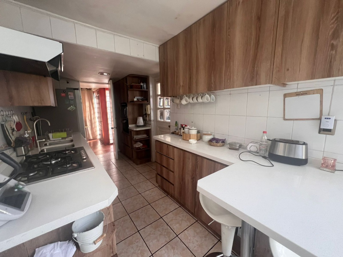 Venta Casa NO 3D 2B 1E 1B Metro Manquehue - Apumanque - Las Condes