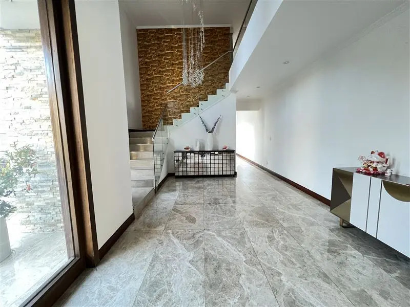 Venta Casa Norte 6D en suite Walk-in cl&oacute;set 7B 10E 1B Los Trapenses - Lo Barnechea
