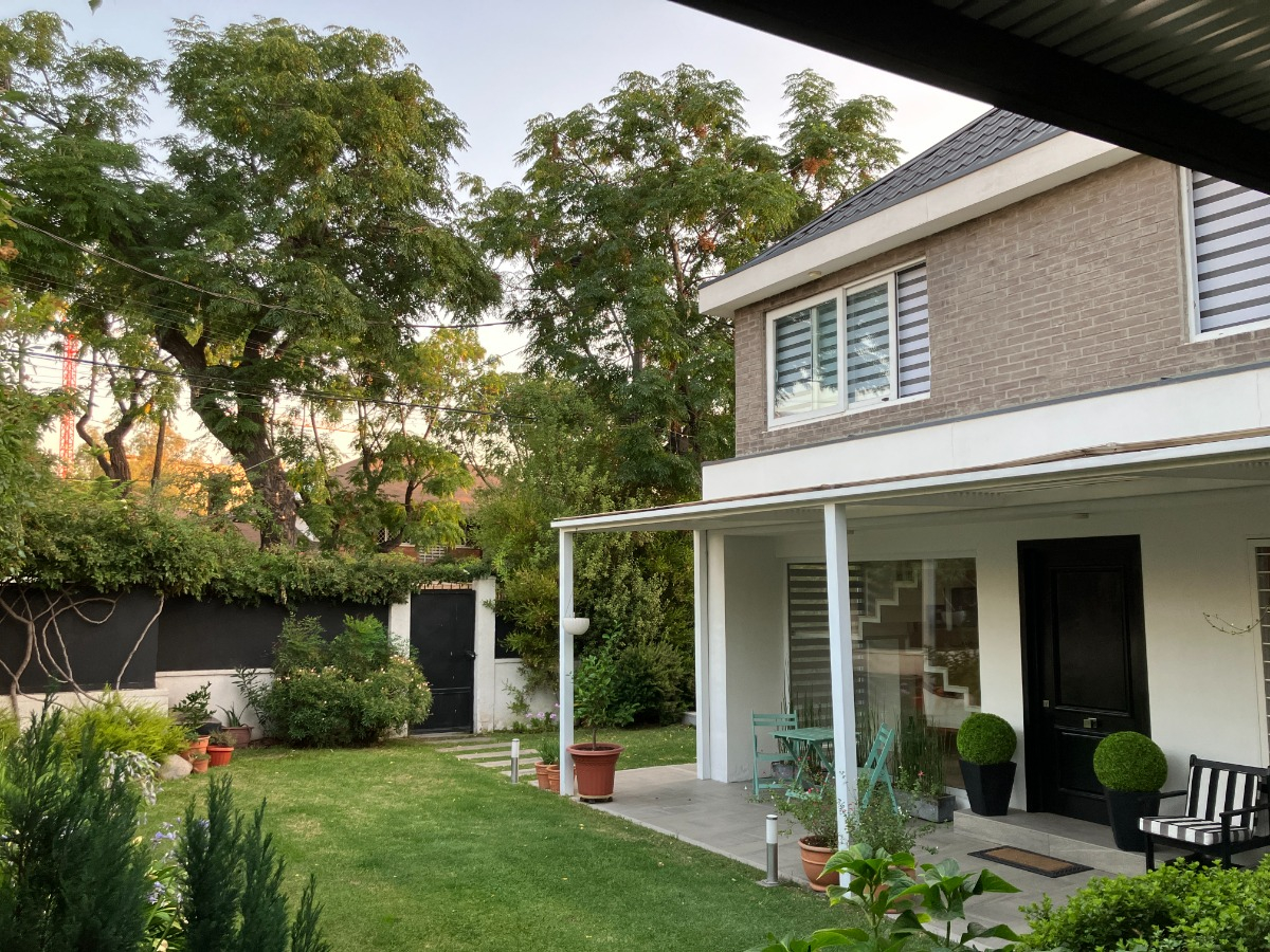 Venta Casa 4D en suite 3B 2E Alto Las Condes - Las Condes