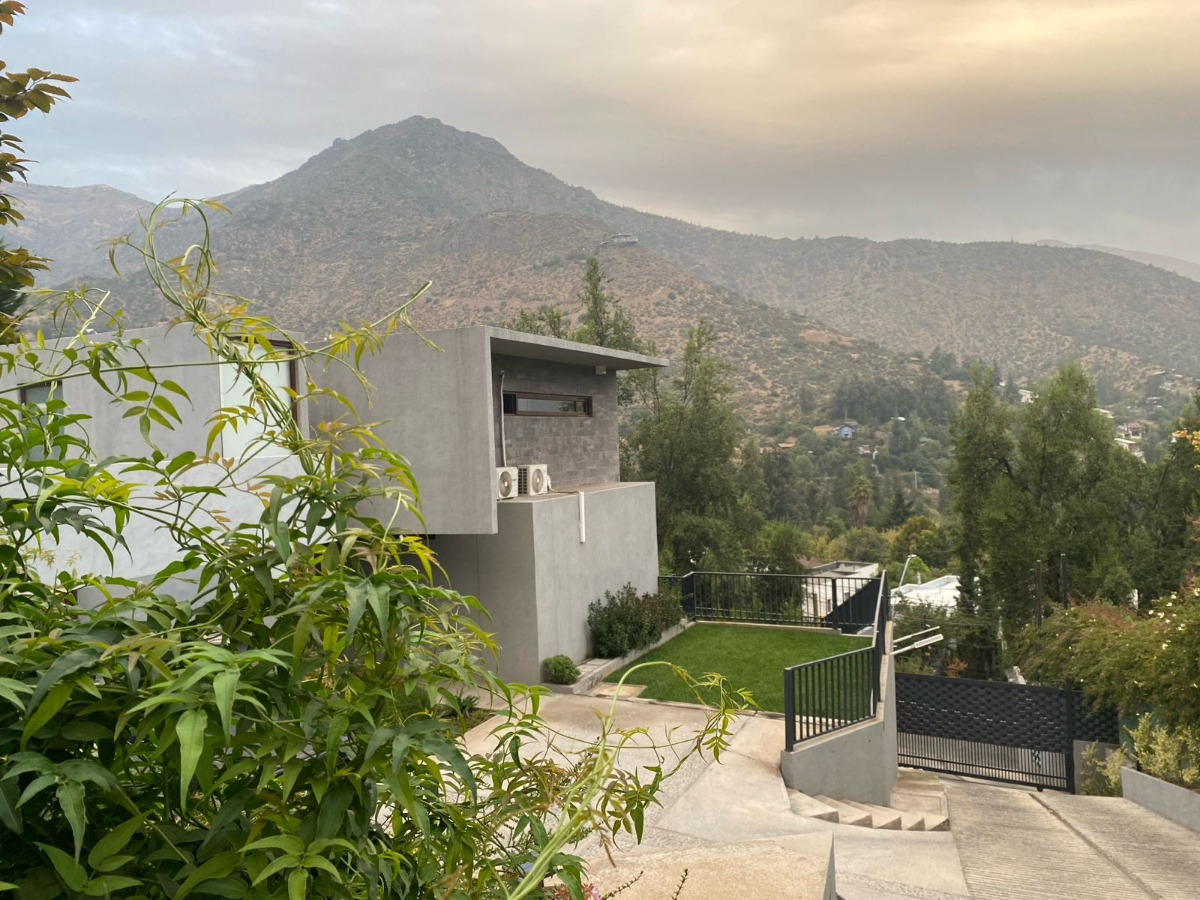 Venta Casa NOSP 3D en suite Walk-in cl&oacute;set 3B 4E 1B El Array&aacute;n - Lo Barnechea