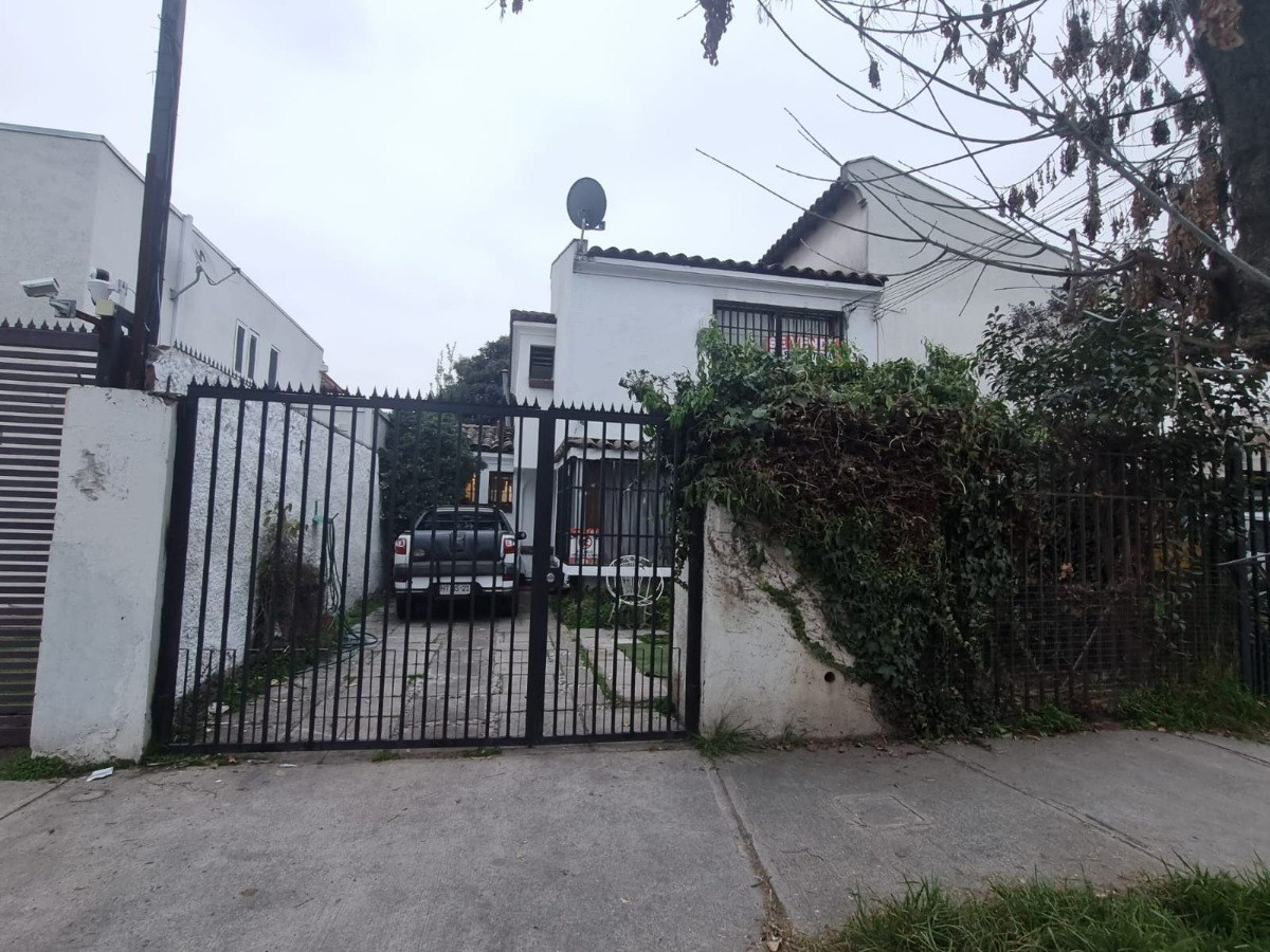 Venta Casa 3D 2B 2E 1B Parque Juan XXIII - &Ntilde;u&ntilde;oa