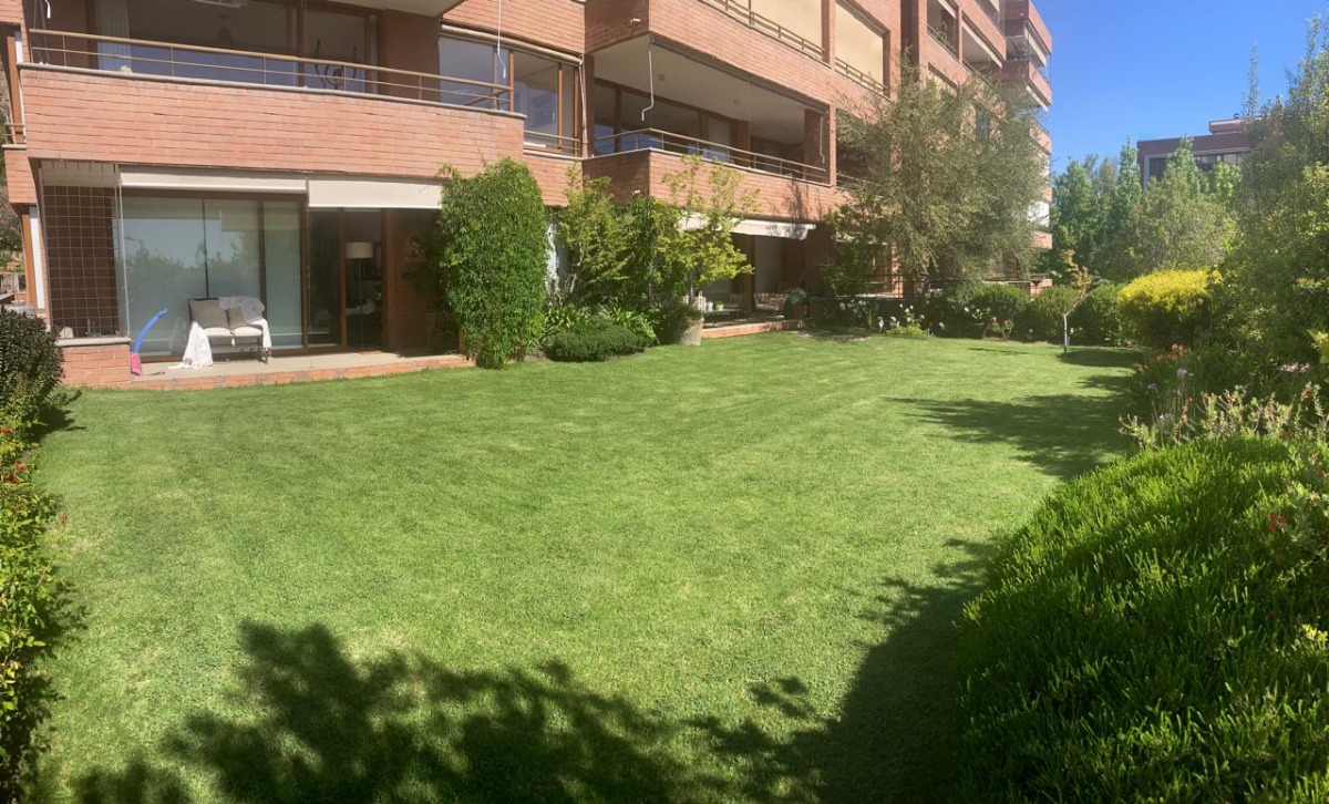Venta Casa NOSP 5D 5B 4E 1B San Carlos de Apoquindo - Las Condes