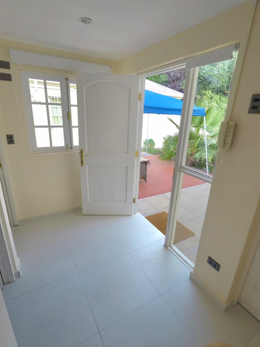 Venta Casa 5D 2B 3E 1B Metro Sim&oacute;n Bolivar - La Reina