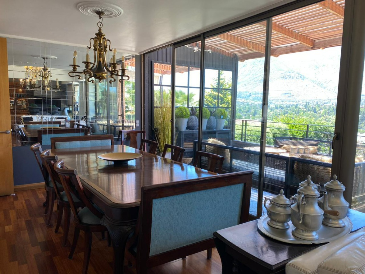 Arriendo Casa O 3D en suite Walk-in cl&oacute;set 3B 3E Los Dominicos - Las Condes