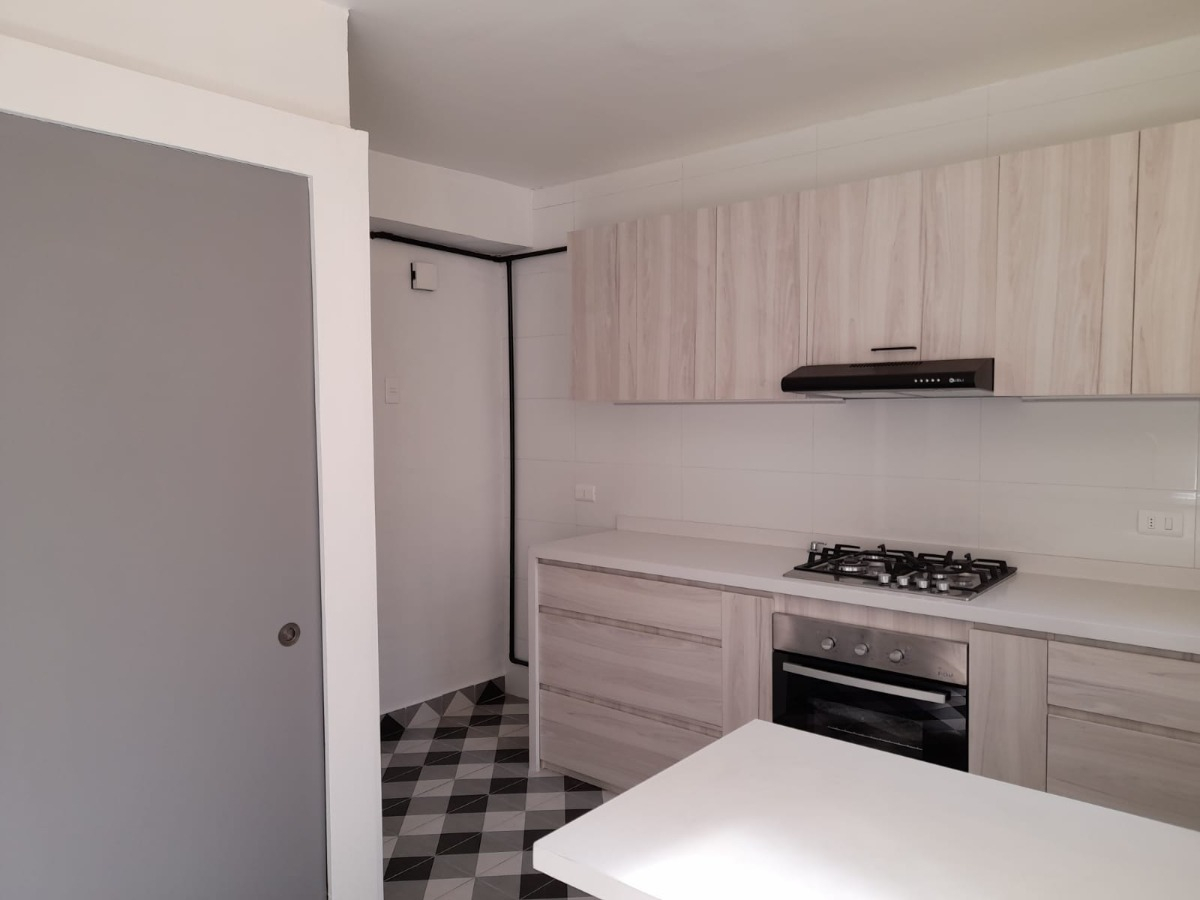 Arriendo Departamento NP 3D 2B 1B Plaza Italia - Providencia