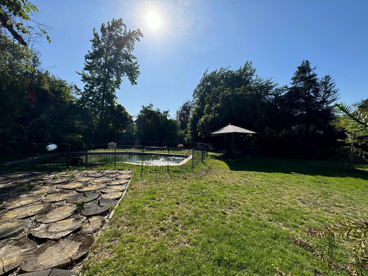 Venta Casa NO 5D 5B 8E 1B Los Dominicos - Las Condes