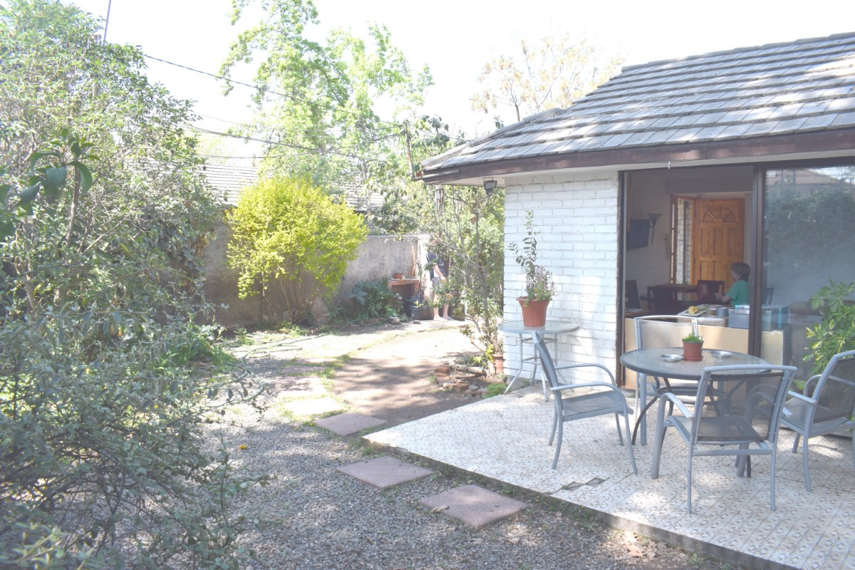 Venta Casa NO 4D 2B 2E 1B Rotonda Atenas - Las Condes