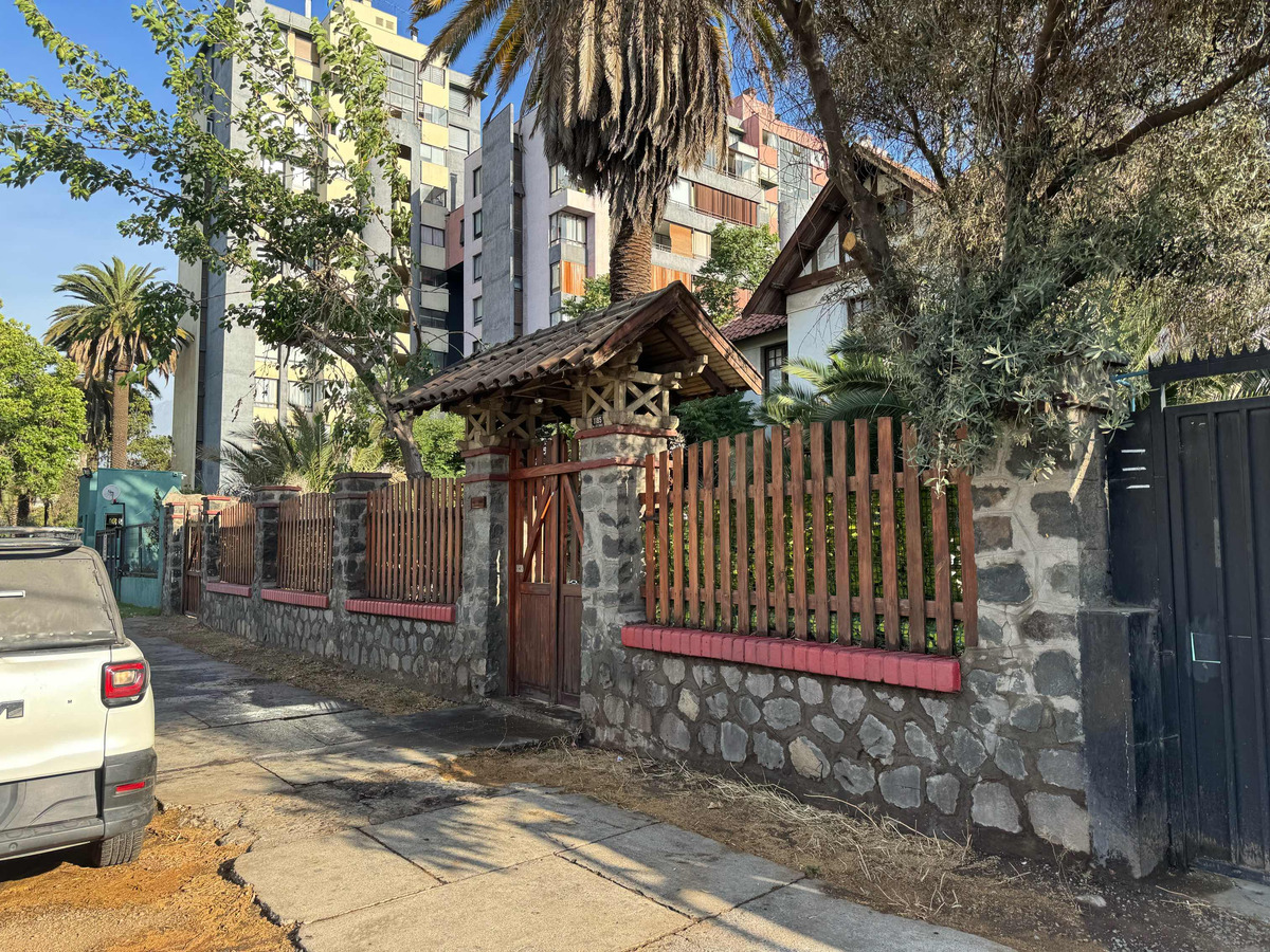 Venta Casa 7D 3B 4E Metro Monse&ntilde;or Eyzaguirre - &Ntilde;u&ntilde;oa