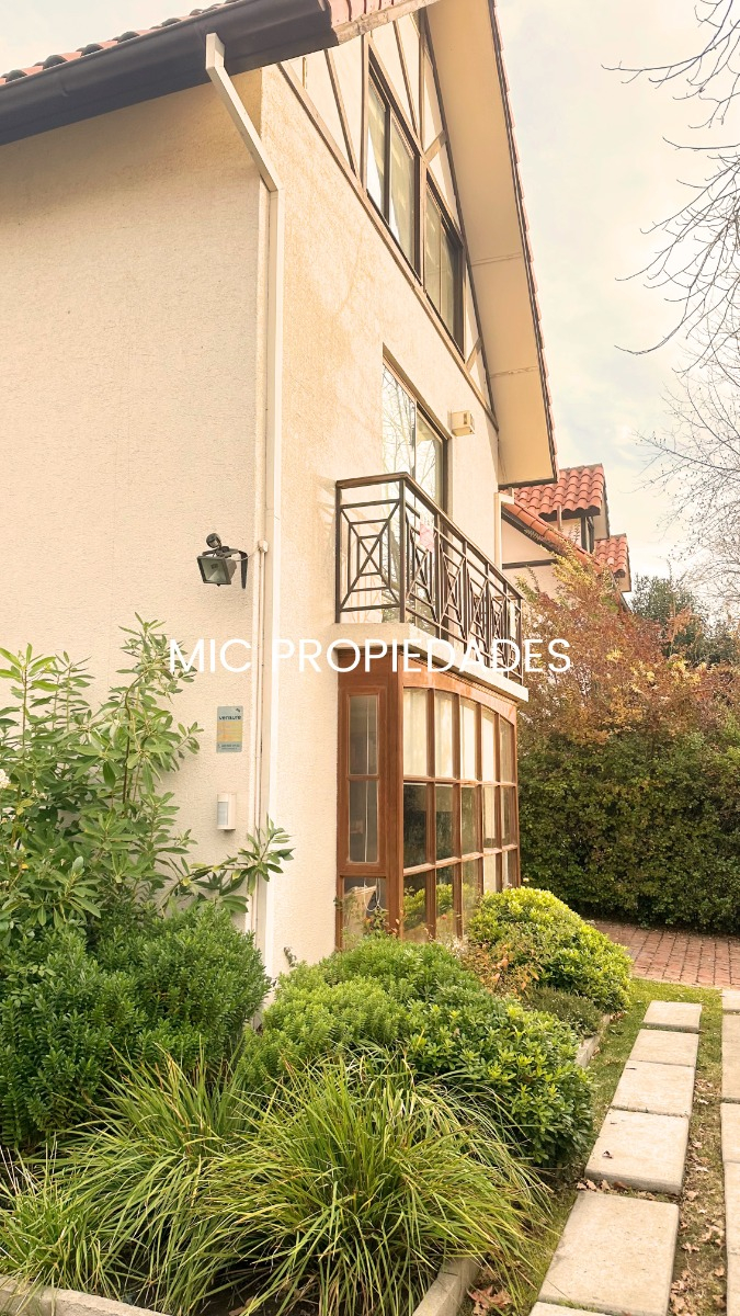 Venta Casa 5D en suite 4B 2E 2B San Carlos de Apoquindo - Las Condes