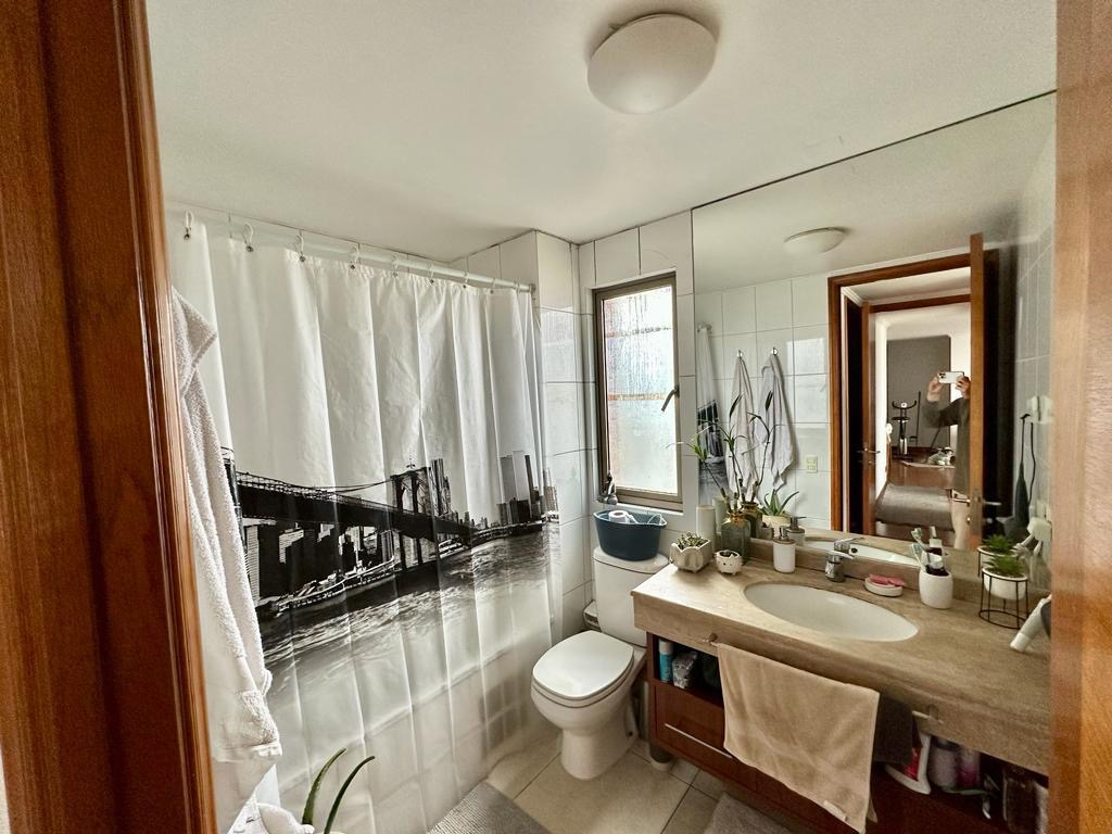 Arriendo Departamento 2D Barrio El Golf - Las Condes