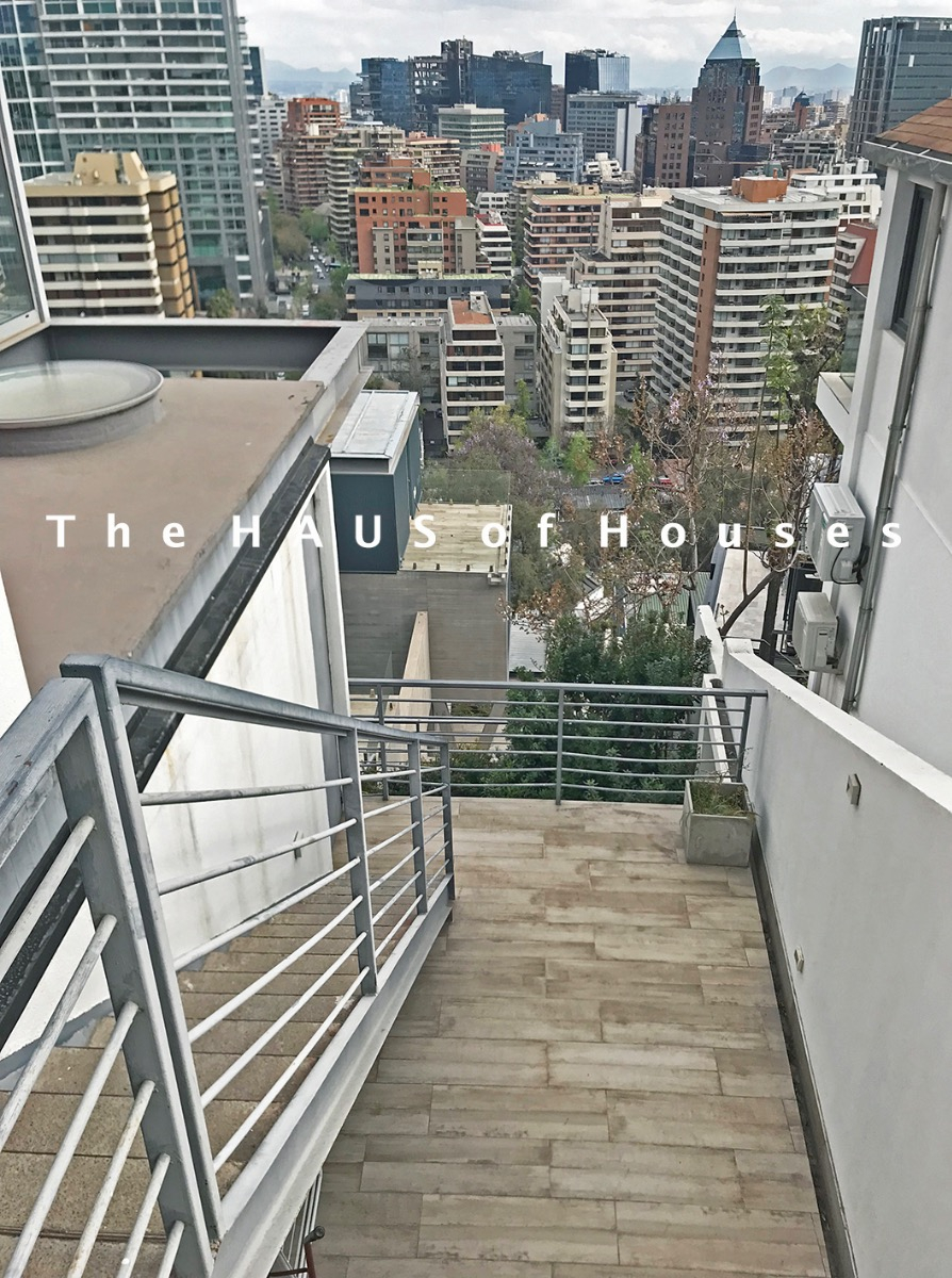 Venta Casa SO 5D en suite Walk-in cl&oacute;set 5B 3E 1B Barrio El Golf - Las Condes