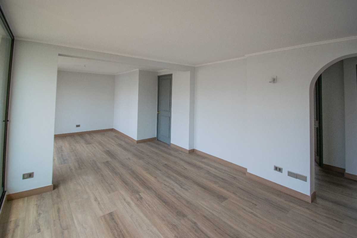 Venta Departamento NOSP 5D en suite Walk-in cl&oacute;set 3B 2E 1B  - Providencia