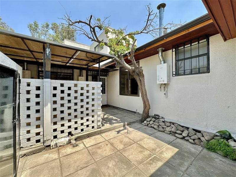 Arriendo Casa NorOriente-Poniente 5D 3B 2E 1B Jard&iacute;n Del Este - Vitacura