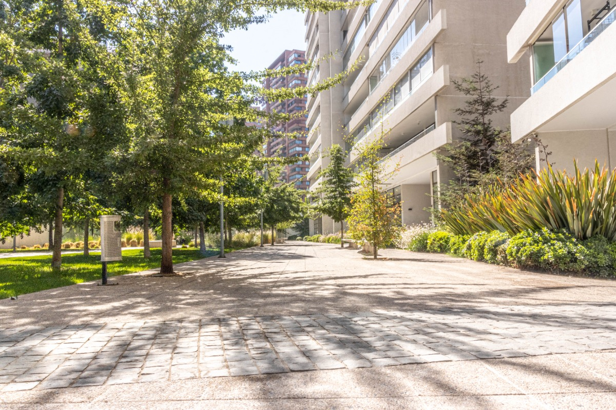 Arriendo Departamento 2D Parque Arauco - Las Condes