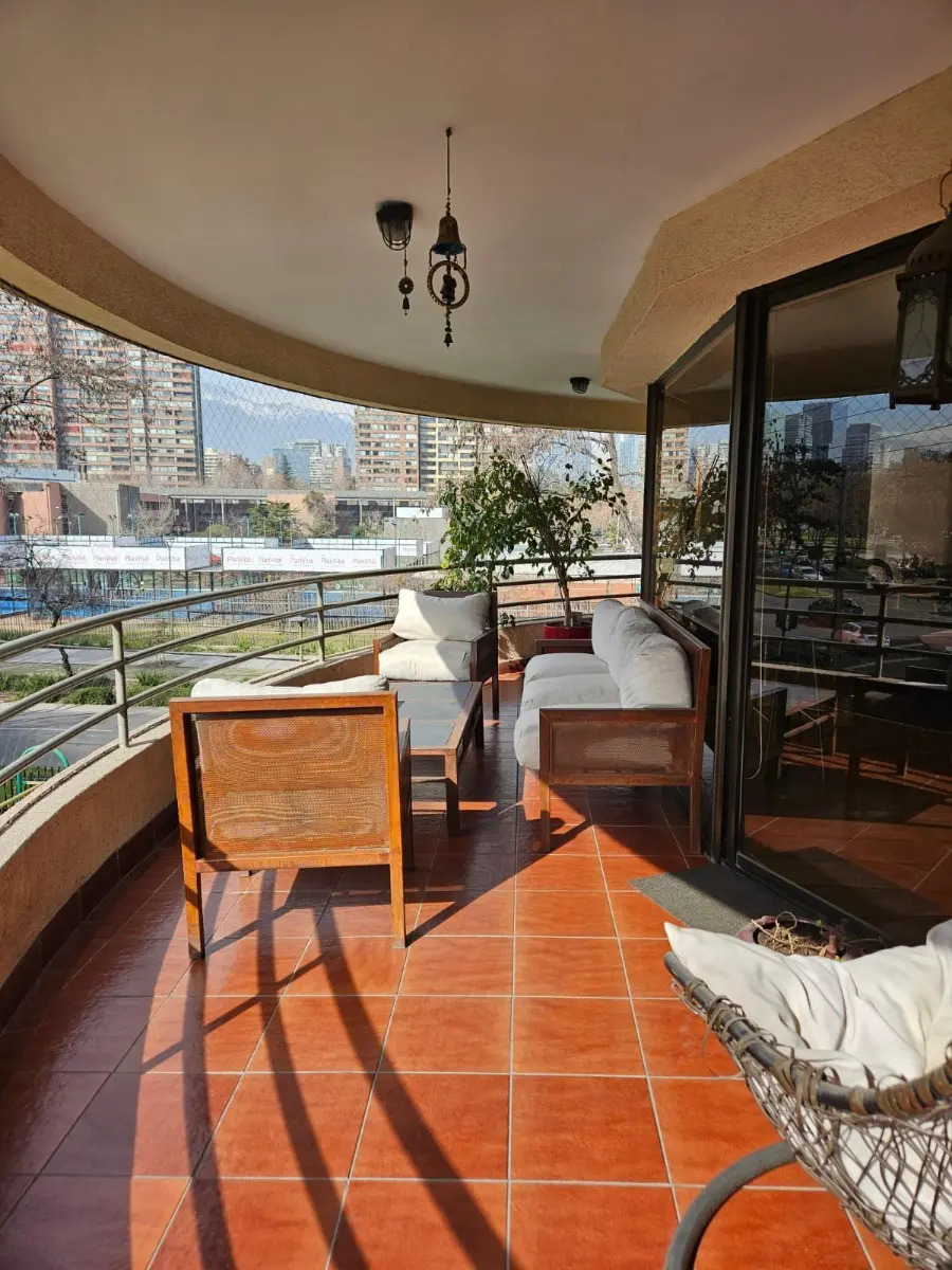 Venta Departamento SO 4D en suite Walk-in cl&oacute;set 3B 2E 1B Parque Arauco - Las Condes