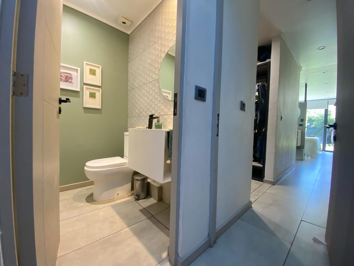 Venta Casa NO 4D en suite Walk-in cl&oacute;set 3B 2E Metro Pr&iacute;ncipe de Gales - Country Club - La Reina