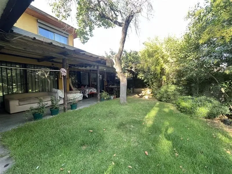 Venta Casa NO 5D WI cl&oacute;set Suite 4B 4E 1Bd Nuestra Se&ntilde;ora del Rosario - Vitacura