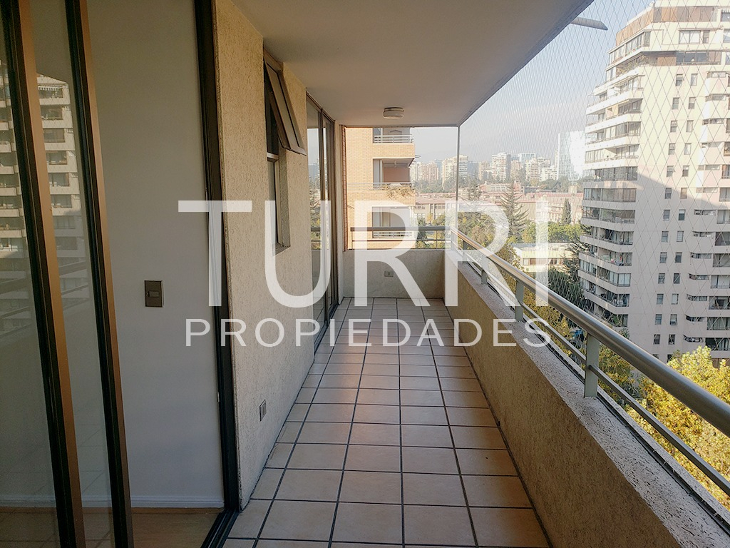 Arriendo Departamento S 2D en suite 2B 1E 1B Metro Escuela Militar - Las Condes