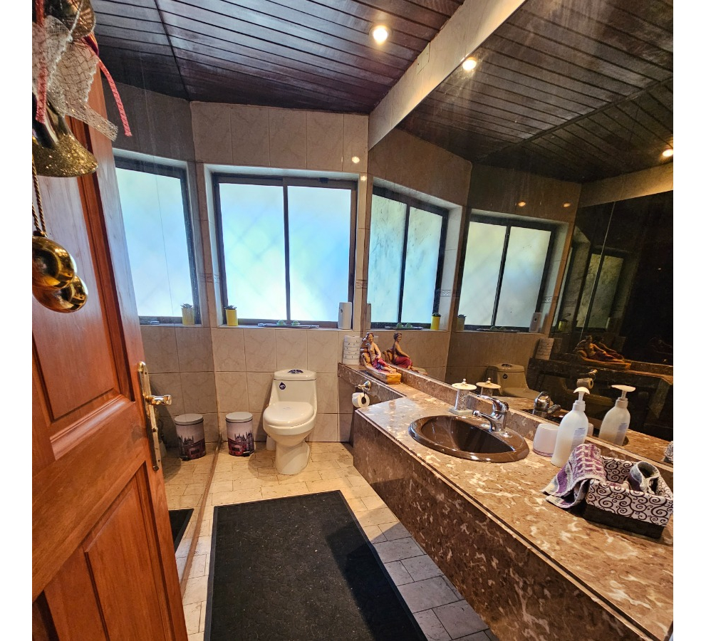 Venta Casa O 5D en suite Walk-in cl&oacute;set 7B 9E 2B Los Dominicos - Las Condes