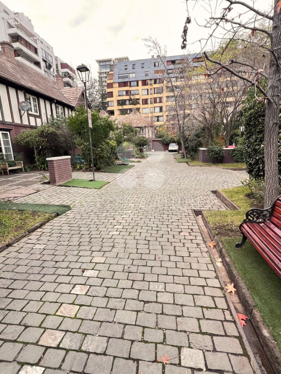 Venta Casa SO 4D en suite 4B 2E Metro Escuela Militar - Las Condes