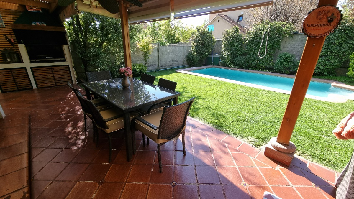 Venta Casa N 5D en suite Walk-in cl&oacute;set 5B 3E 1B San Carlos de Apoquindo - Las Condes