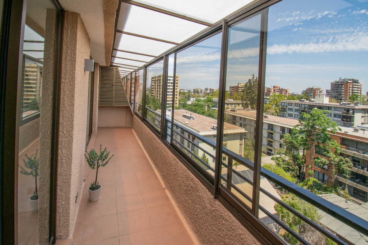 Venta Departamento NOSP 5D en suite Walk-in cl&oacute;set 3B 2E 1B  - Providencia