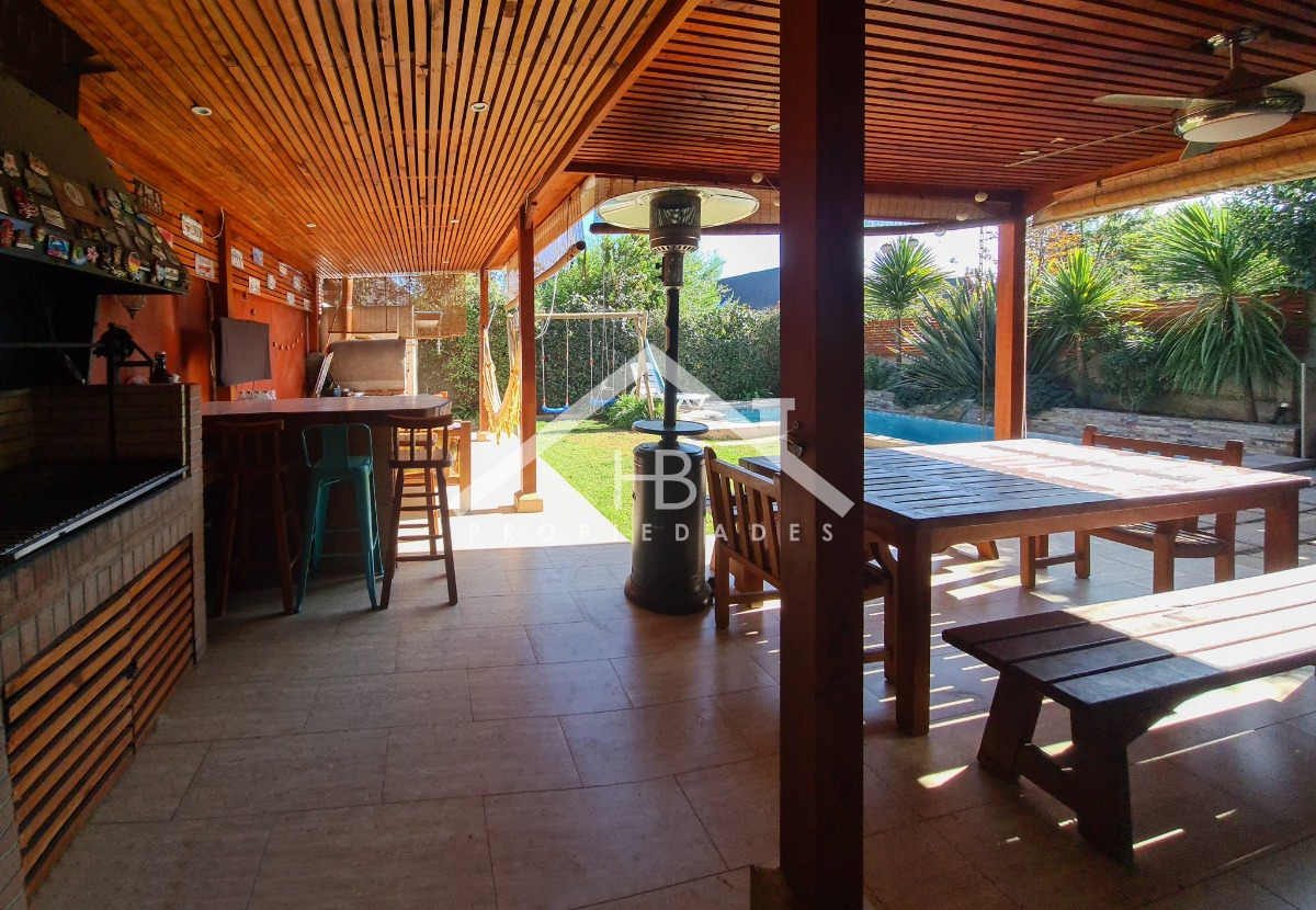 Venta Casa P 5D en suite Walk-in cl&oacute;set 6B 2E 1B San Carlos de Apoquindo - Las Condes