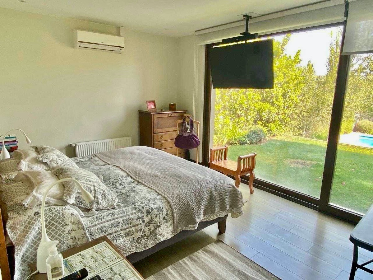 Venta Casa N 4D en suite Walk-in cl&oacute;set 4B 2E Chicureo - Colina