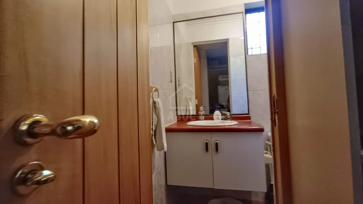 Venta Casa NO 5D 3B 2E 1Bd  - Las Condes