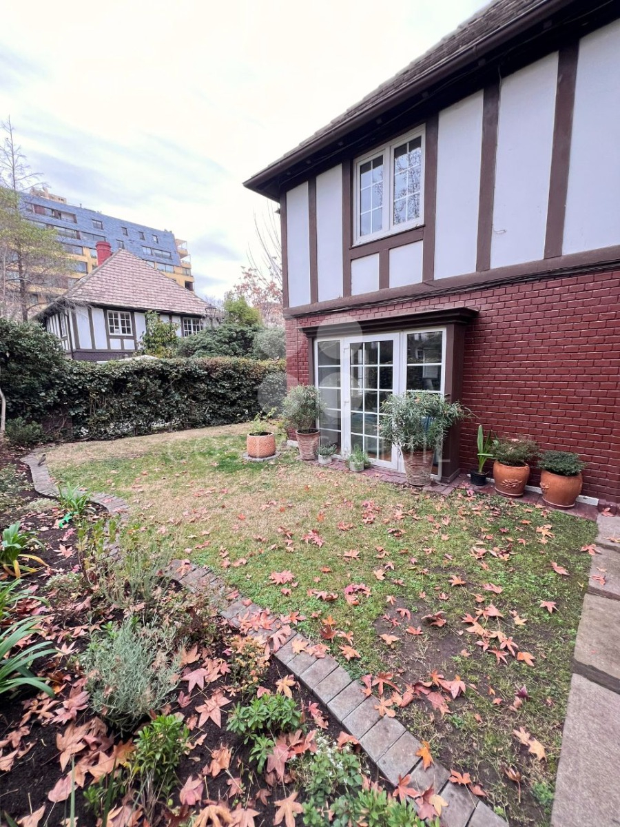 Venta Casa SO 4D en suite 4B 2E Metro Escuela Militar - Las Condes