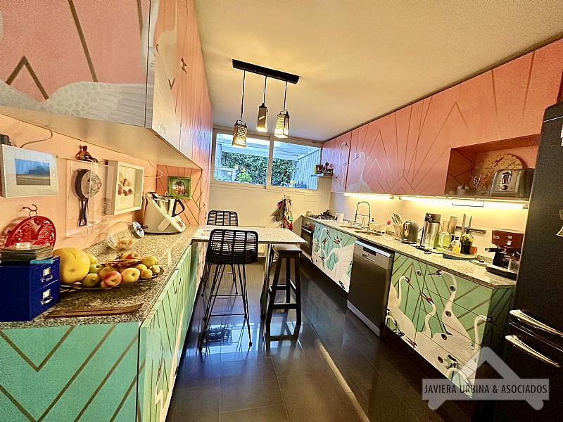 Venta Casa N 5D 4B 2E 1B Borde R&iacute;o - Casa Piedra - Vitacura