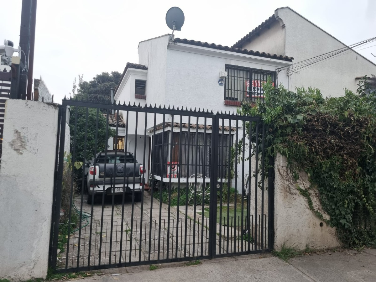 Venta Casa 3D 2B 2E 1B Parque Juan XXIII - &Ntilde;u&ntilde;oa