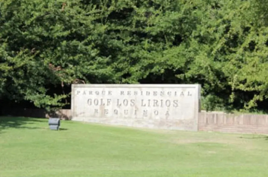 Venta Casa NOSP 4D en suite Walk-in cl&oacute;set 3B 3E  - Requ&iacute;noa