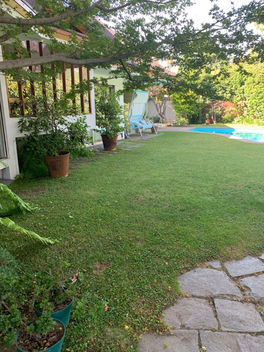 Arriendo Casa 4D Jard&iacute;n Del Este - Vitacura