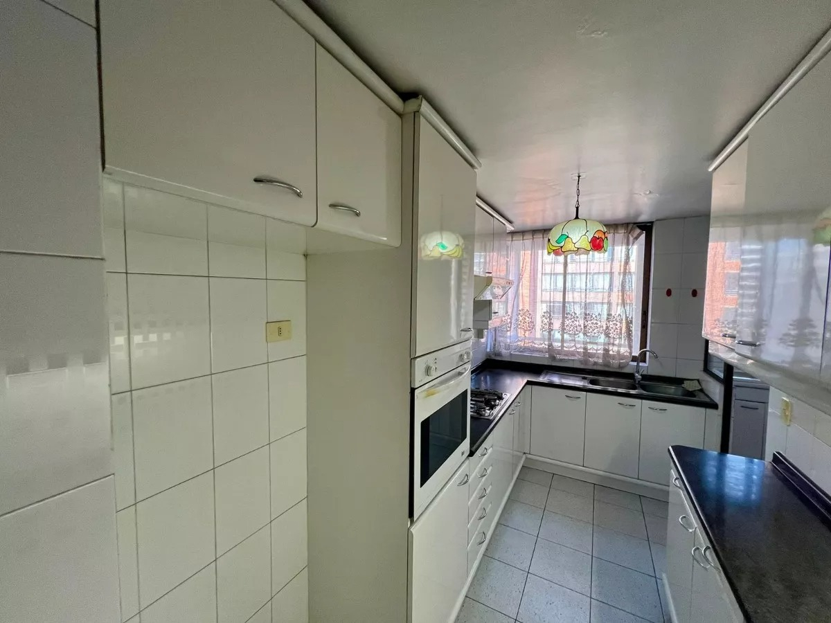 Venta Departamento SO 4D en suite Walk-in cl&oacute;set 3B 2E 1B Metro Escuela Militar - Las Condes